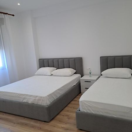 Erdis Home Nr 1 Tirana Esterno foto